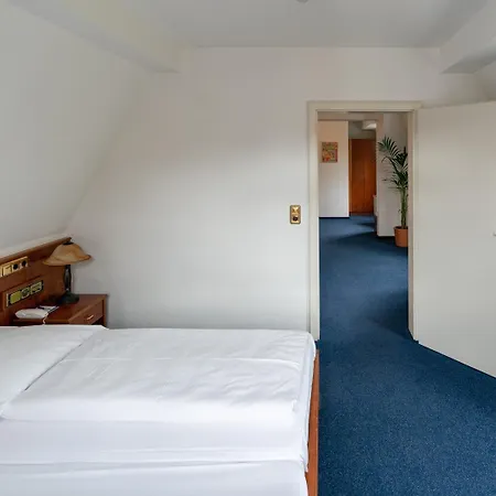 Nassauer Hof 3*