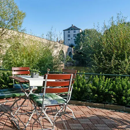 Hotel Nassauer Hof 3*